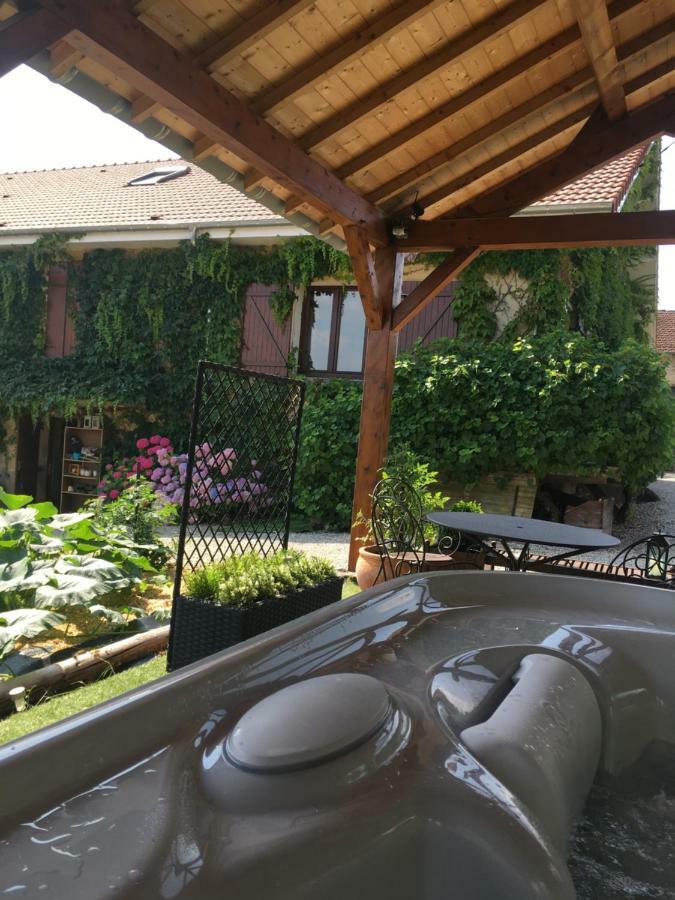 Gite De Solama Avec Spa Balleville 외부 사진